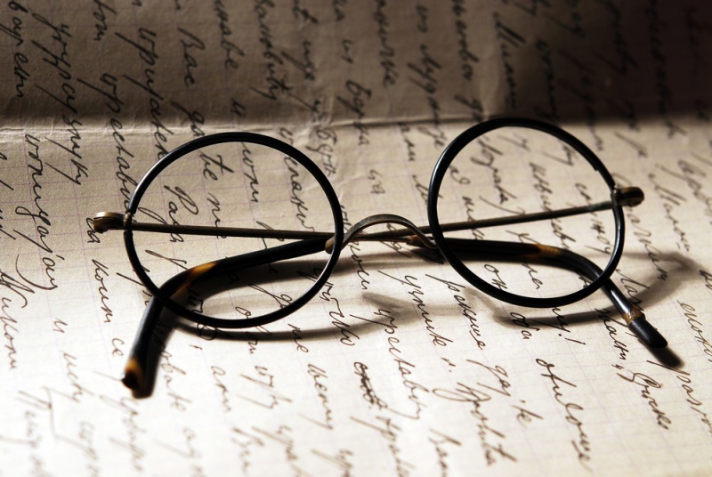 Old glasses on a letter–© vladem